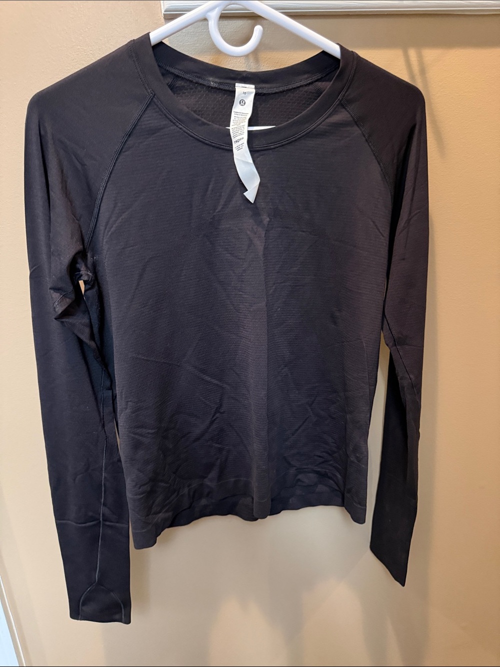Lululemon top size 10